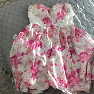 A dress super cute for the summer